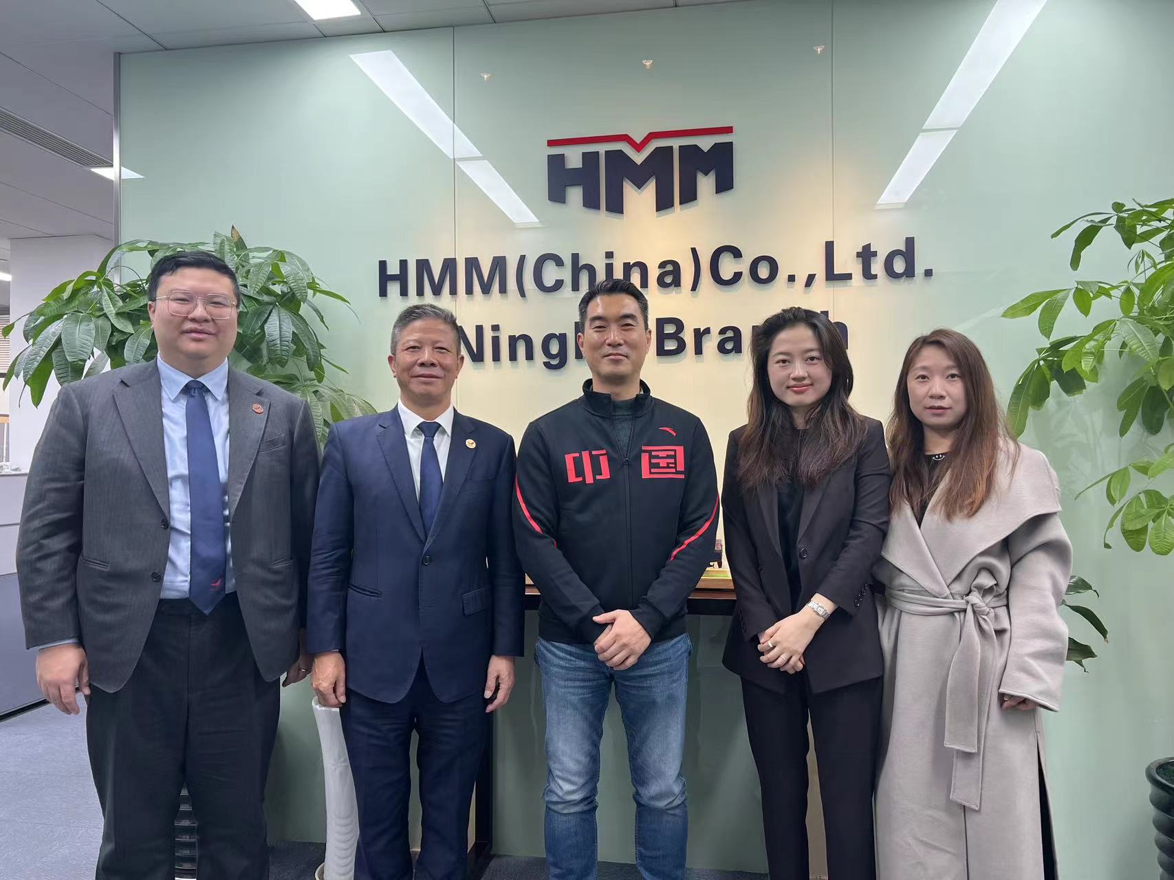 集團(tuán)高層拜訪HMM